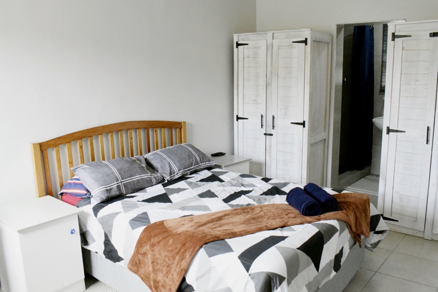 5 Bedroom Property for Sale in Struisbaai Western Cape